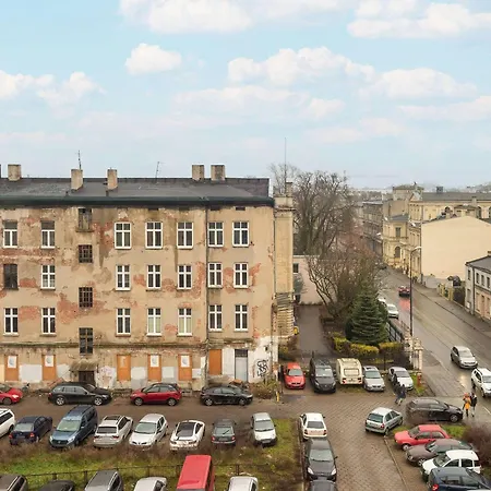 Apartment Cozy With Air Conditioning Near Plac Wolnosci By Renters
