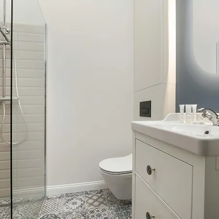 Cozy With Air Conditioning Near Plac Wolnosci By Renters Apartamento *