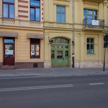 Cozy With Air Conditioning Near Plac Wolnosci By Renters *