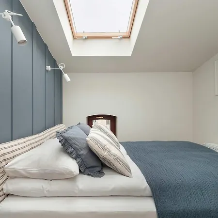 Cozy With Air Conditioning Near Plac Wolnosci By Renters Apartamento *