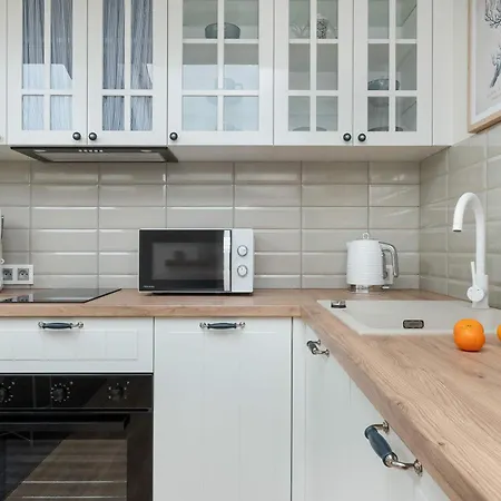 Cozy With Air Conditioning Near Plac Wolnosci By Renters *