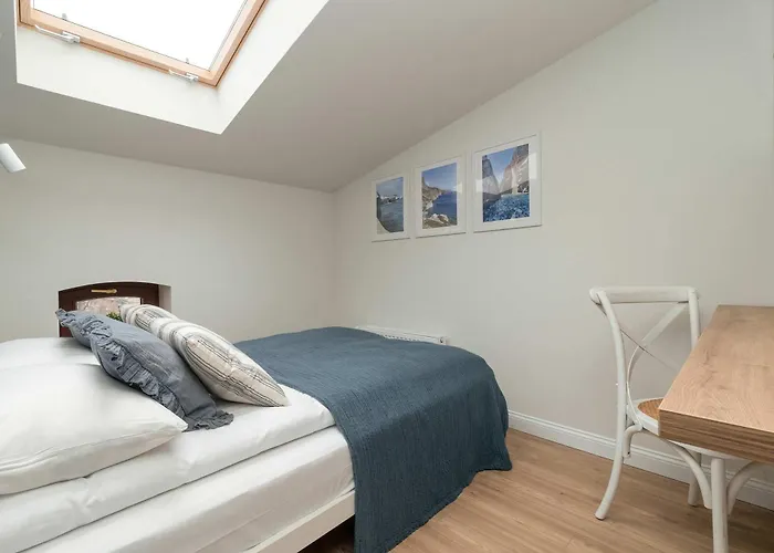 Cozy With Air Conditioning Near Plac Wolnosci By Renters