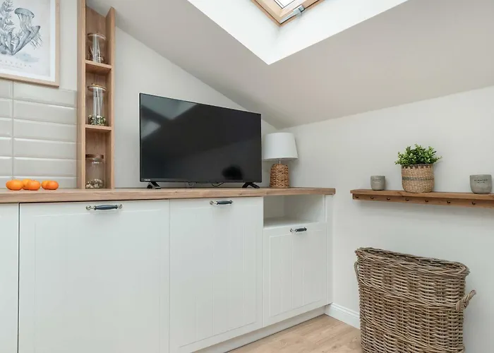 Cozy With Air Conditioning Near Plac Wolnosci By Renters Apartmán