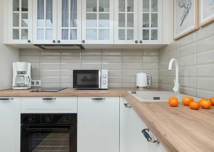 Cozy With Air Conditioning Near Plac Wolnosci By Renters *