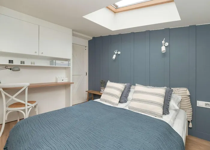 Cozy With Air Conditioning Near Plac Wolnosci By Renters Apartmán *